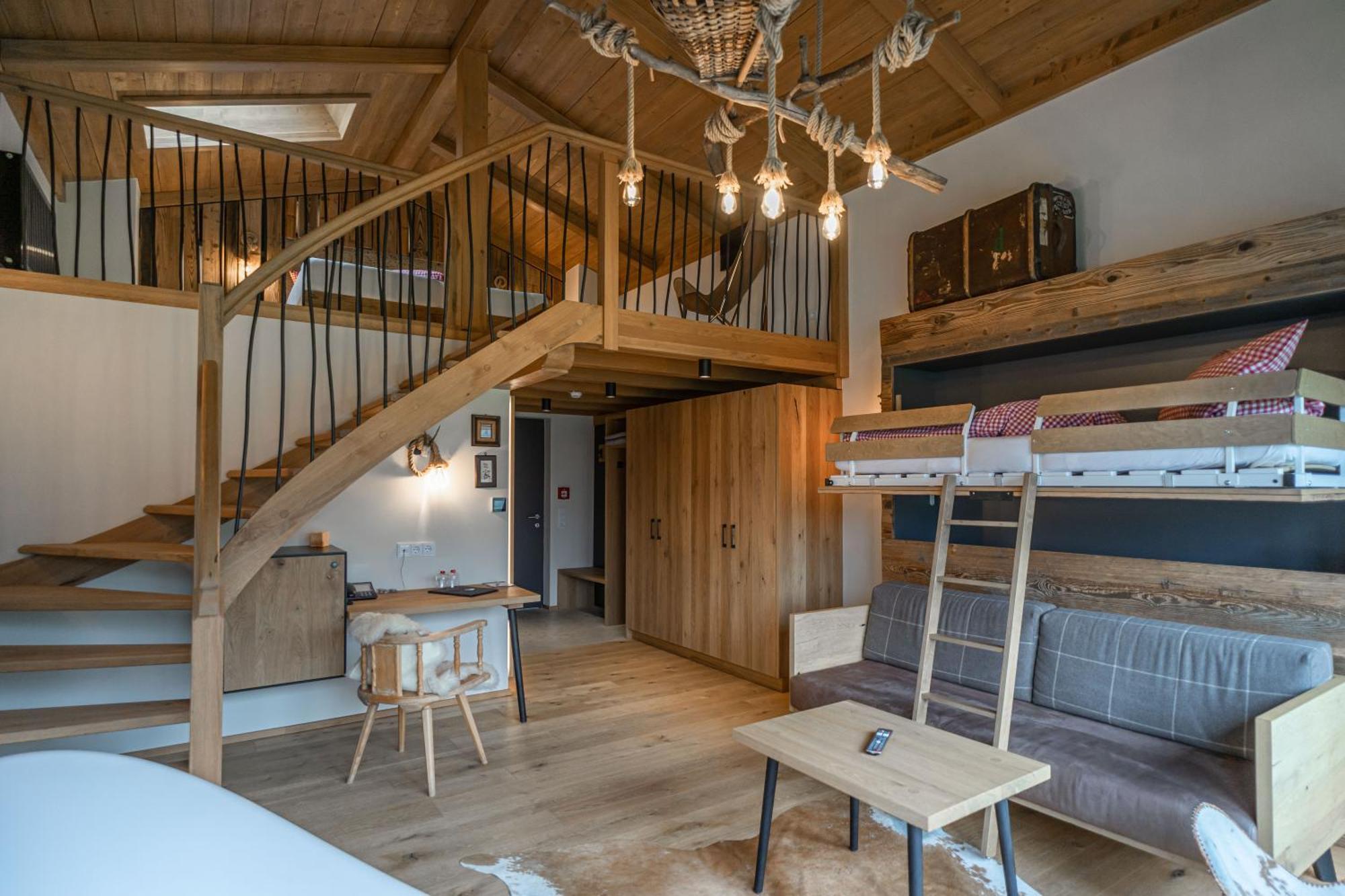 Hotel Landhaus Tirolerherz Sankt Ulrich am Pillersee Quarto foto